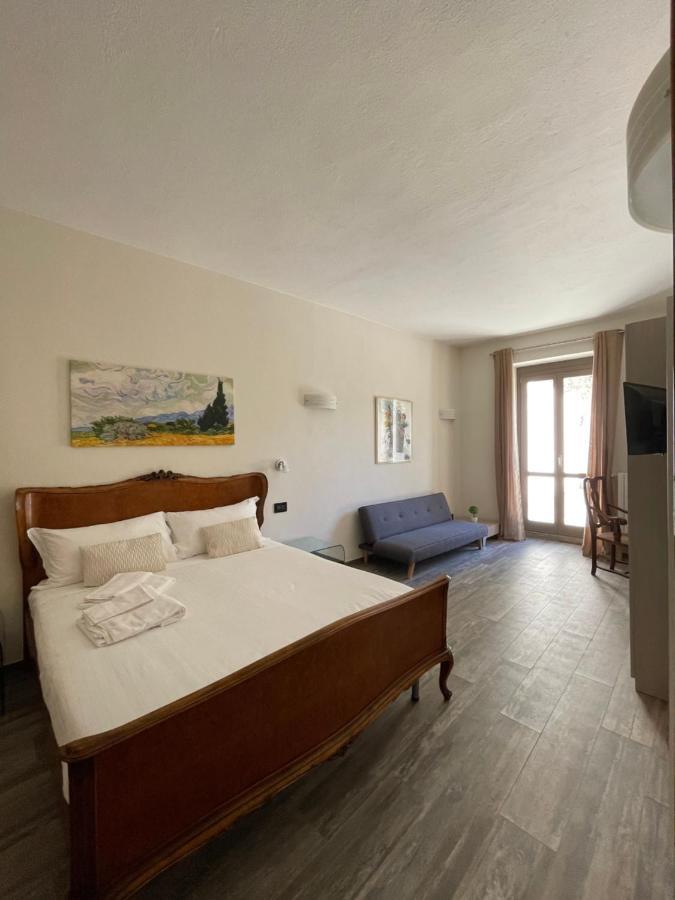 Al Laghetto La Morra Bed & Breakfast ภายนอก รูปภาพ