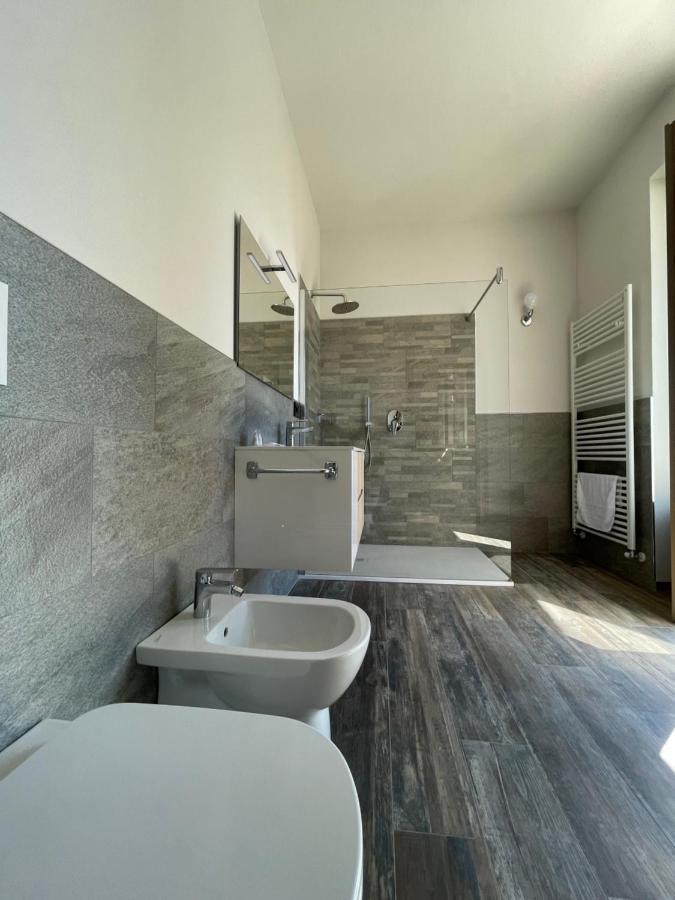 Al Laghetto La Morra Bed & Breakfast ภายนอก รูปภาพ